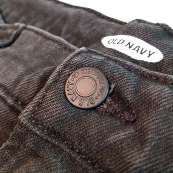 Old Navy Raw Hem Highwaisted Distressed Black Capri Jeans - Picture 4 of 13